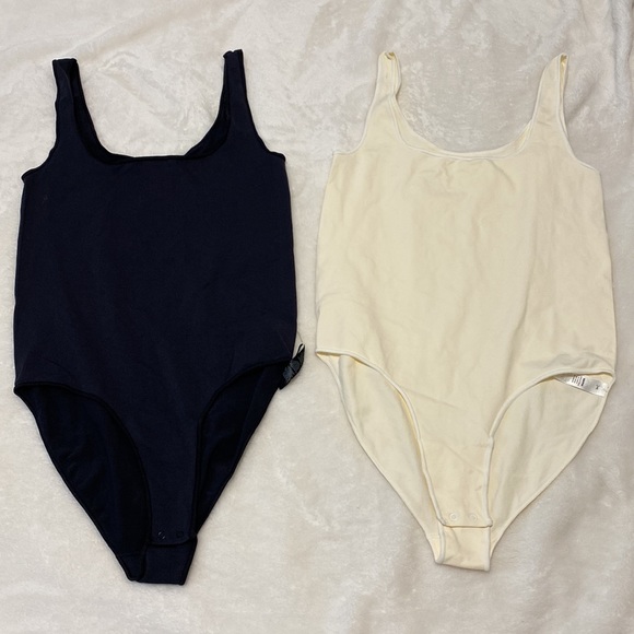 SKIMS Tops Skims 2 Essential Scoopneck Bodysuits Poshmark